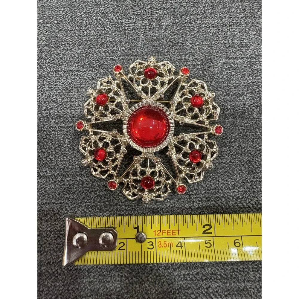 Sarah Coventry Serenade Filigree Star Red Cabochon‎ Rhinestones Pin Brooch